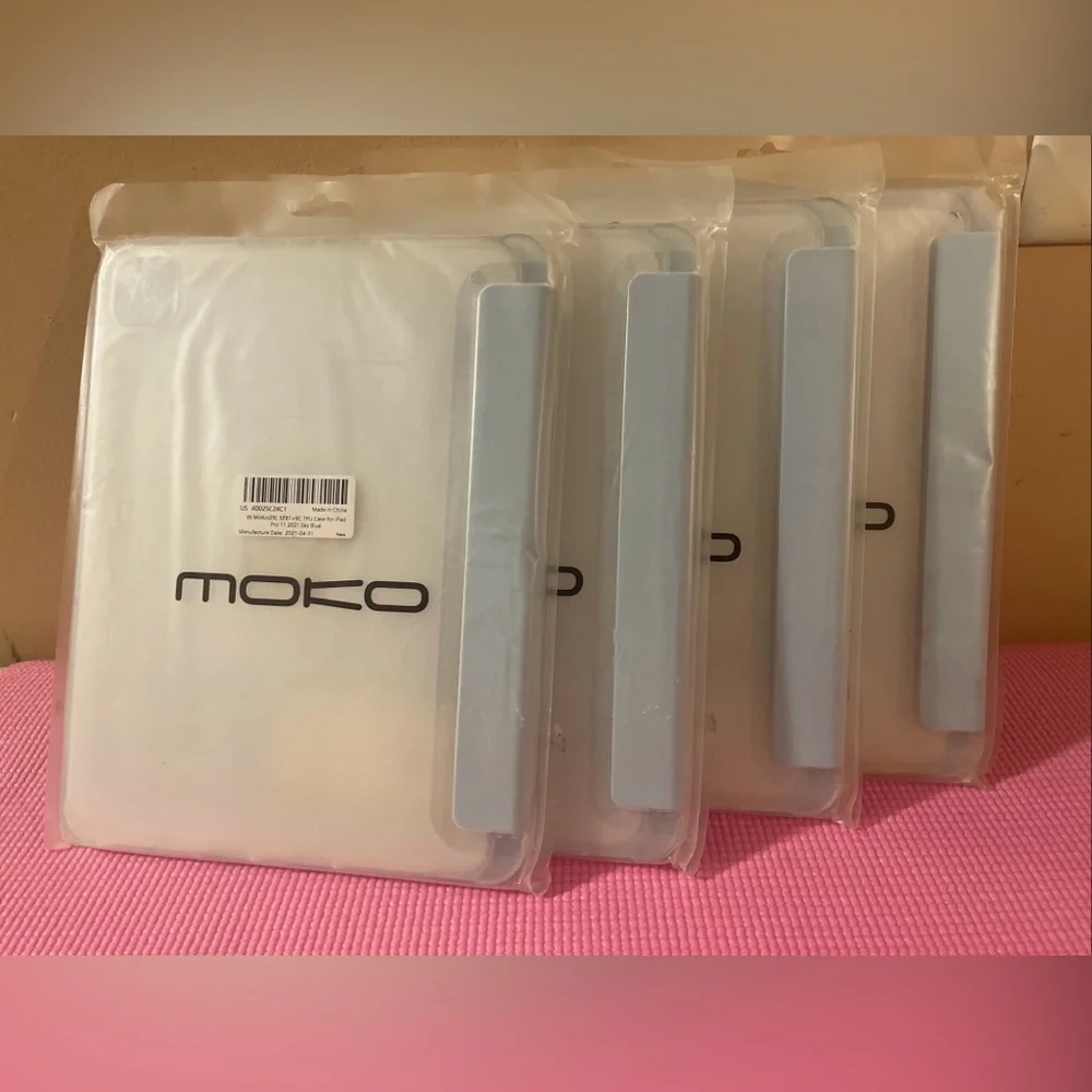 Set Of 4 Cases for iPad Pro 11 2021 10in Model Smart Cover Sky Blue - New Sealed
